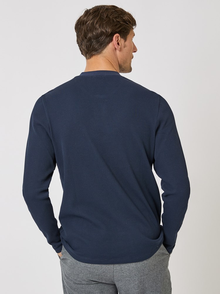 Ves grandad 7509949_EM6-VESB-W24-Modell-Back_chn=vic_9002_Ves grandad EM6_Ves grandad EM6 7509949.jpg_Back||Back