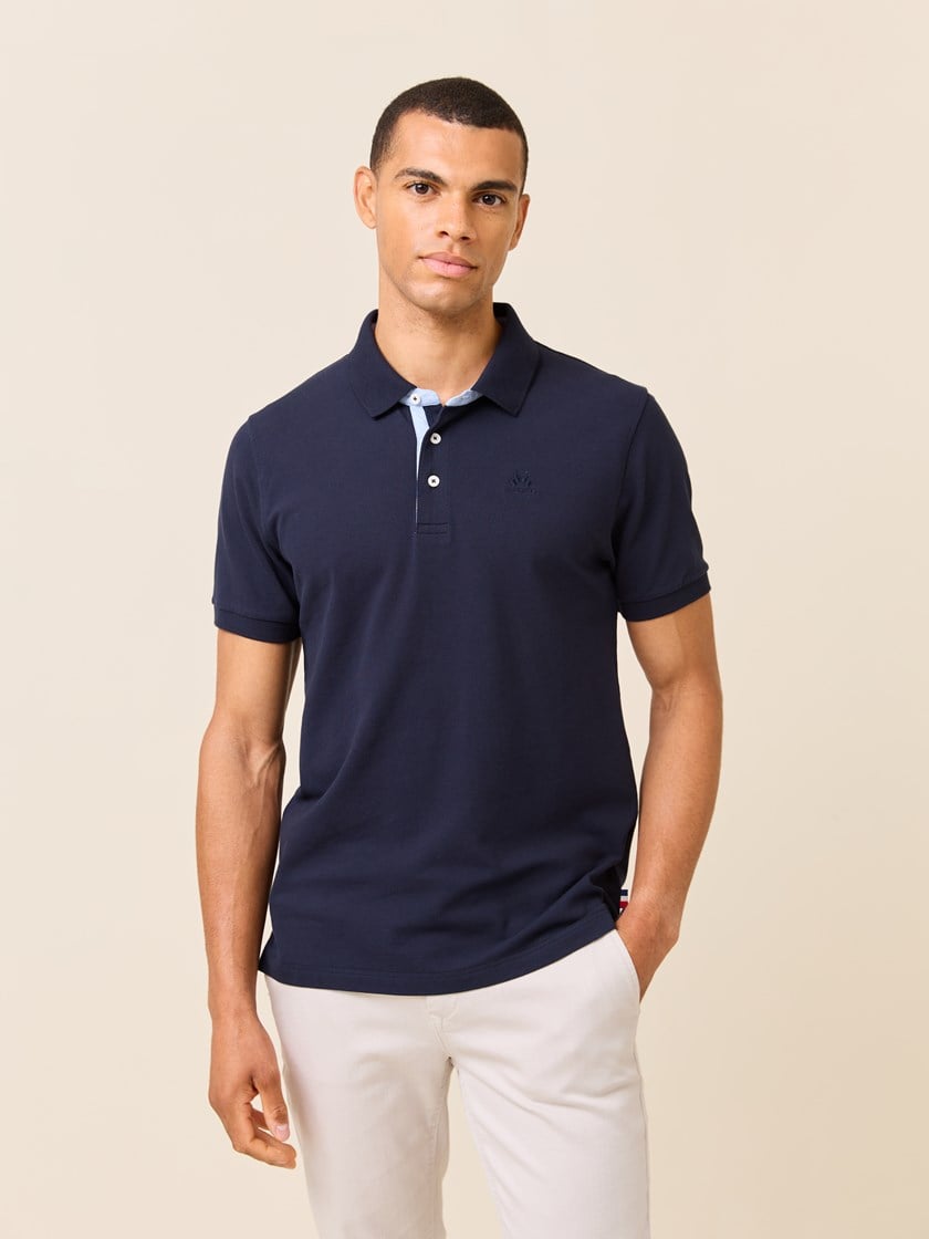 7510003 EM6 7510003_EM6-JEANPAUL-S25-Modell-Front_9053_Mitch pique EM6.jpg_Front