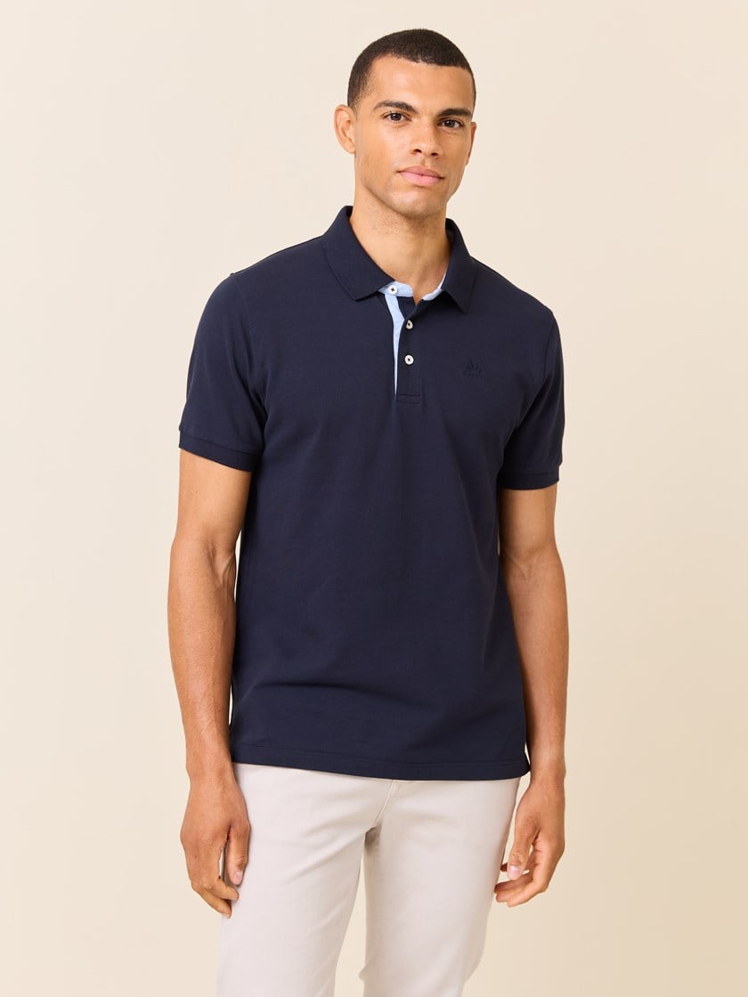 7510003 EM6 7510003_EM6-JEANPAUL-S25-Modell-Front_9150_Mitch pique EM6.jpg_Front