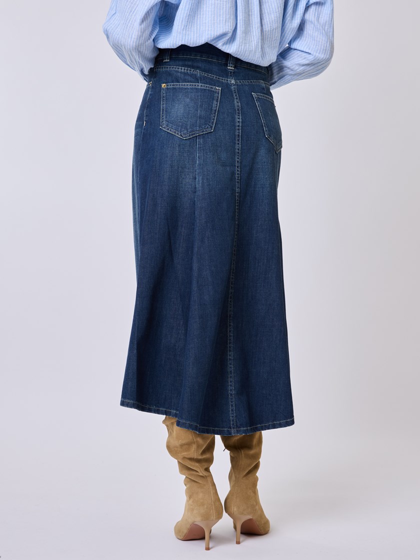 7510022 DAA 7510022_DAA-BLU-S25-Modell-Back_chn=vic_6143_Alice denimskjørt DAA.jpg_Back