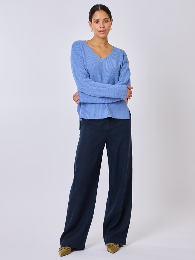 Molly v- hals genser 7510083_S49-BLU-S25-Modell-Front_chn=vic_284_Molly v- hals genser S49_Molly v- hals genser S49 7510083.jpg_Front