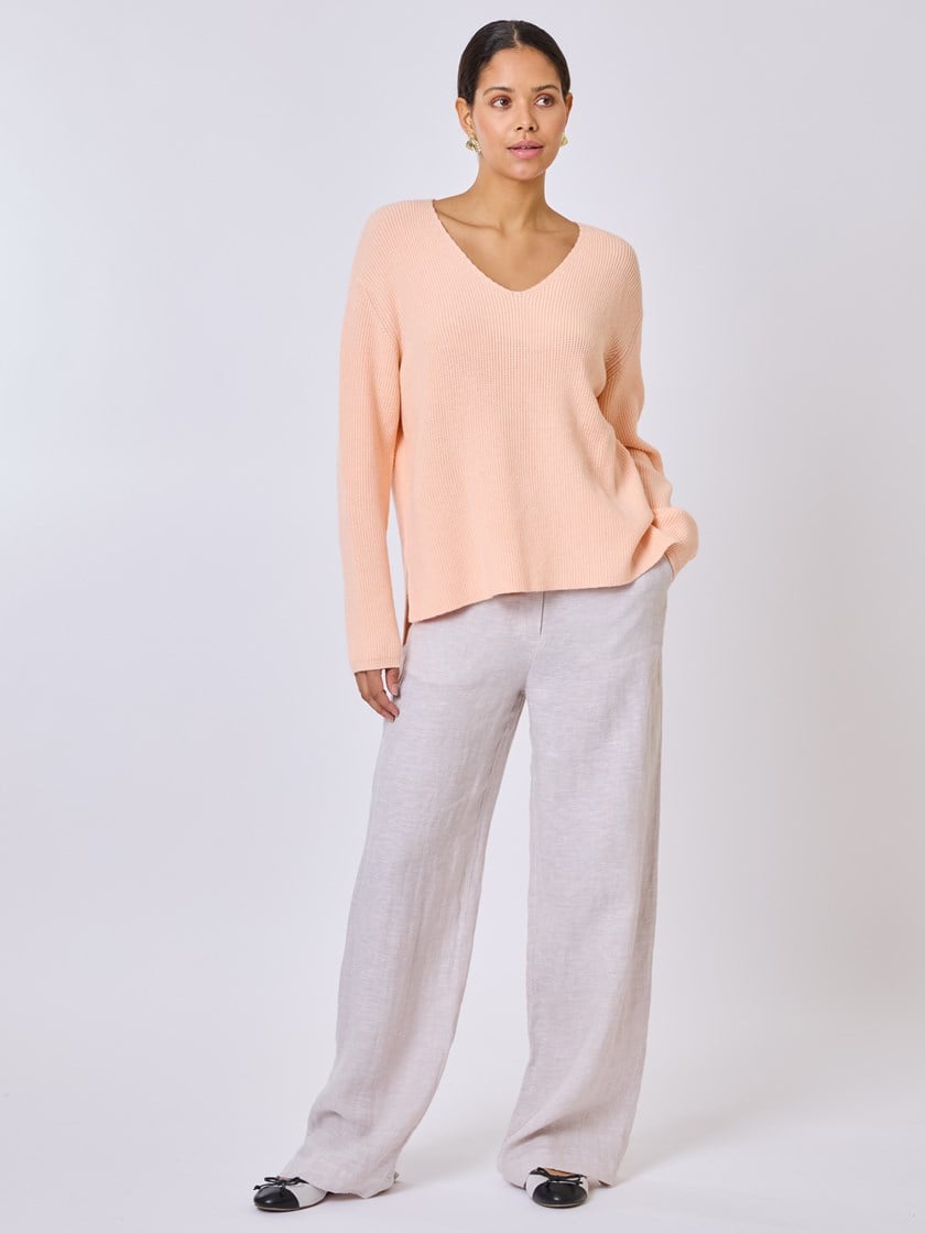 7510083 S54 7510083_S54-BLU-S25-Modell-Front_chn=vic_4687_Molly v- hals genser S54.jpg_Front