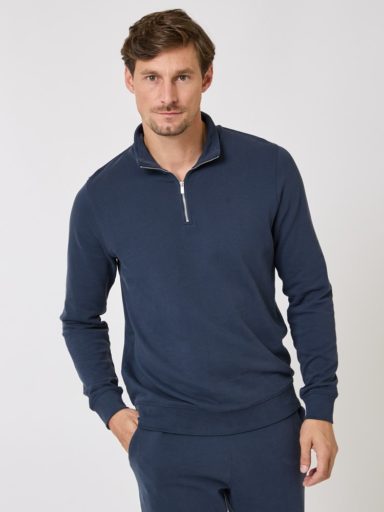 Vincio zip neck 7510151_EGR-VESB-W24-Modell-Front_chn=vic_5609_Vincio zip neck EGR_Vincio zip neck EGR 7510151.jpg_Front||Front