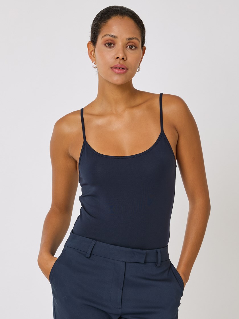 7510230 EM6 7510230_EM6-BLU-NOS-Modell-Front_chn=vic_2067_Lia singlet EM6.jpg_Front||Front