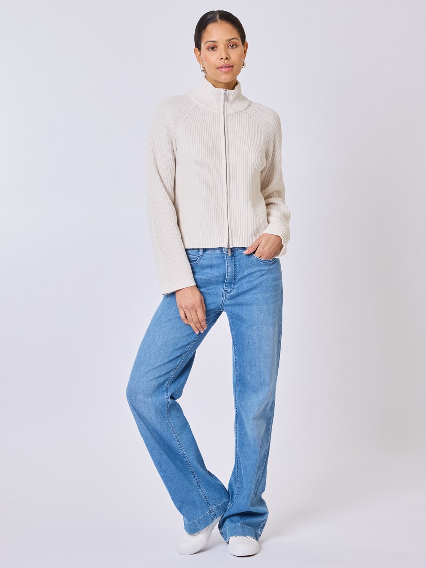 7510249 O79 7510249_O79-DONNA-S25-Front_3875_Camden cardigan.jpg_Front||Front