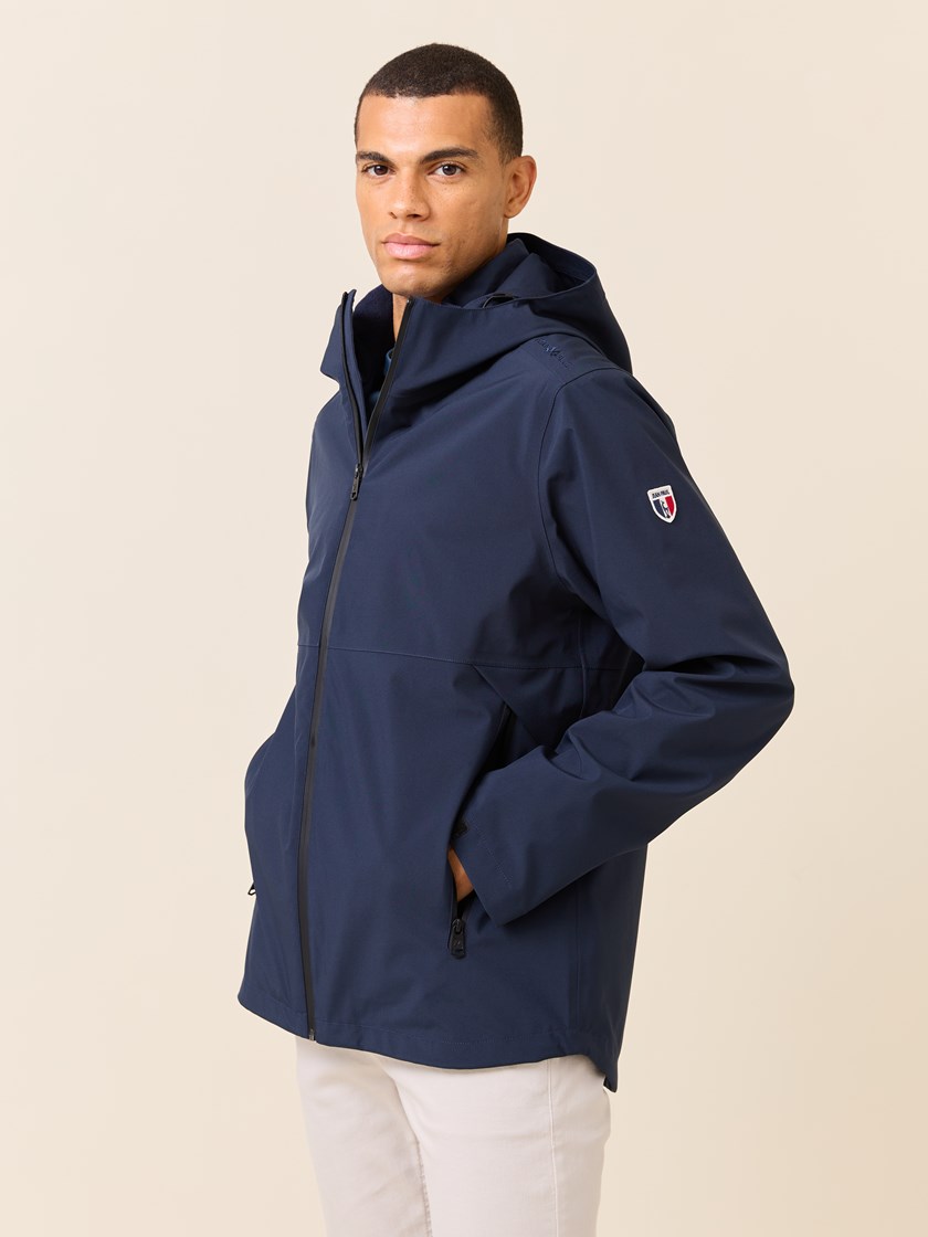 7510263 EM6 7510263_EM6-JEANPAUL-S25-Modell-Front_4486_Ruben jakke EM6.jpg_Front