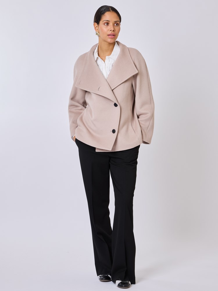 Aggie jakke 7510332_I2N-BLU-S25-Modell-Front_chn=vic_9151_Aggie jakke I2N_Aggie jakke I2N 7510332.jpg_Front