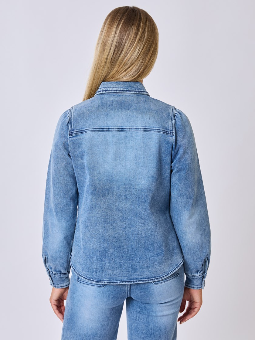 7510340 D06 7510340_D06-MELL-S25-Modell-Back_chn=vic_2648_Bianca denim skjorte D06.jpg_Back
