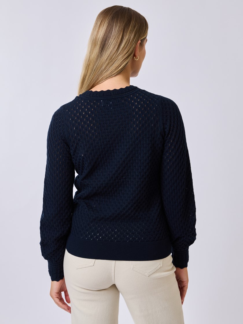 7510360 EM6 7510360_EM6-MELL-S25-Modell-Back_chn=vic_6156_Germaine genser EM6.jpg_Back