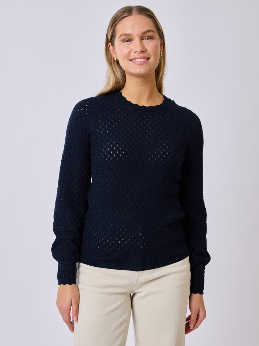 7510360 EM6 7510360_EM6-MELL-S25-Modell-Front_chn=vic_7636_Germaine genser EM6.jpg_Front