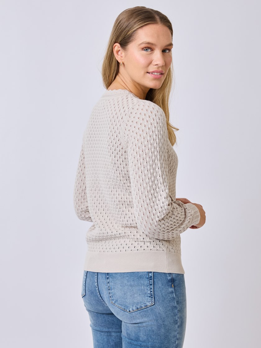 7510360 I2Z 7510360_I2Z-MELL-S25-Modell-Back_chn=vic_1808_Germaine genser I2Z.jpg_Back