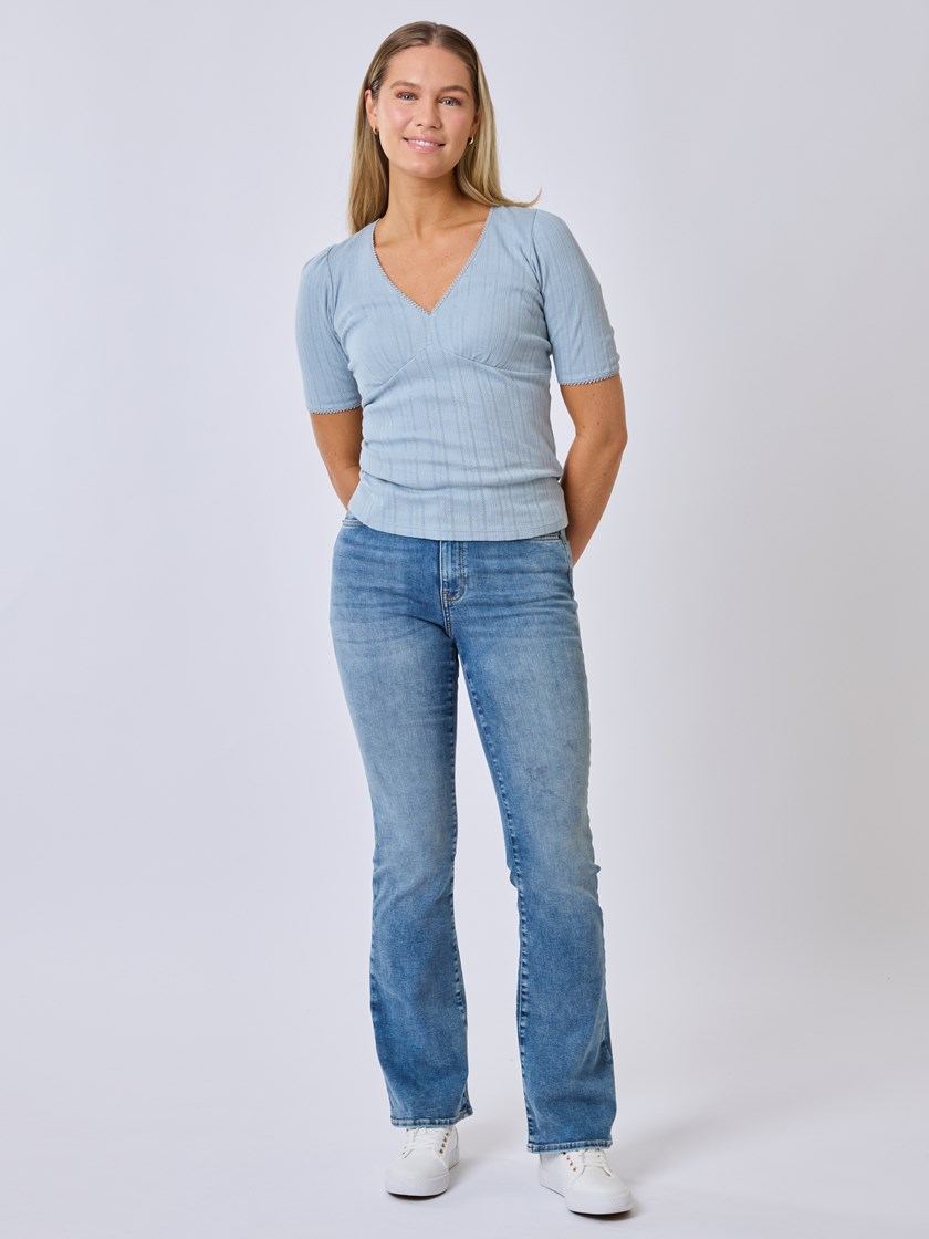 7510372 I5M 7510372_I5M-MELL-S25-Modell-Front_chn=vic_801_Bijoux topp I5M.jpg_Front