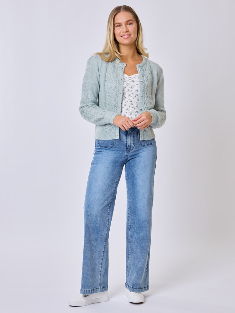 Evie cardigan 7510381_I5M-MELL-S25-Modell-Front_chn=vic_226_Evie cardigan I5M_Evie cardigan I5M 7510381.jpg_Front||Front