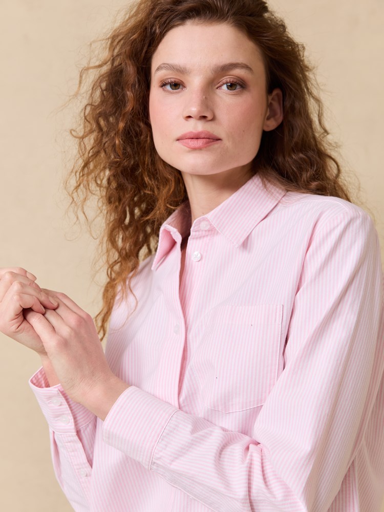 Caro stripet skjorte 7510403_MJW-JEANPAUL-S25-Modell-Front_3510_Caro stripet skjorte MJW_Caro stripet skjorte MJW 7510403.jpg_Front||Front