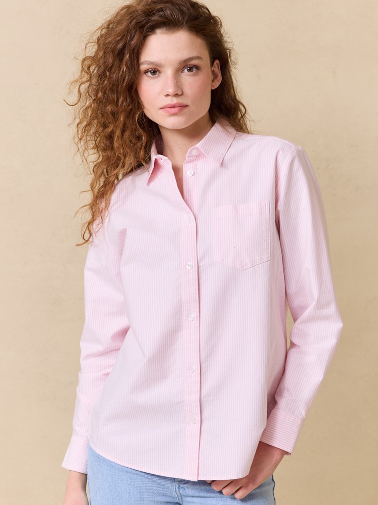 Caro stripet skjorte 7510403_MJW-JEANPAUL-S25-Modell-Front_3677_Caro stripet skjorte MJW_Caro stripet skjorte MJW 7510403.jpg_Front||Front