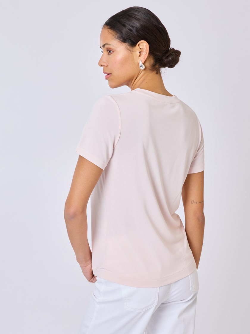 7510427 MGR 7510427_MGR-DONNA-S25-Front_3129_Lisa t-skjorte.jpg_Front||Front