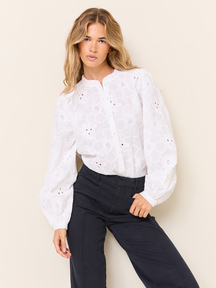 Rina bluse 7510481_O68-JEANPAUL-S25-Modell-Front_1255_Rina bluse O68_Rina bluse O68 7510481.jpg_Front||Front