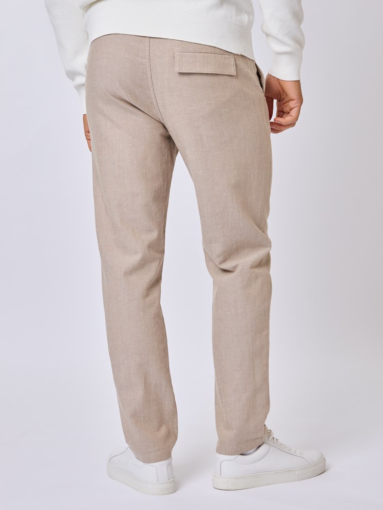 Urban drawstring colino 7510512_AEI-MRCAPUCHIN-S25-Modell-Back_chn=vic_6081_Urban drawstring colino AEI_Urban drawstring colino AEI 7510512.jpg_Back||Back