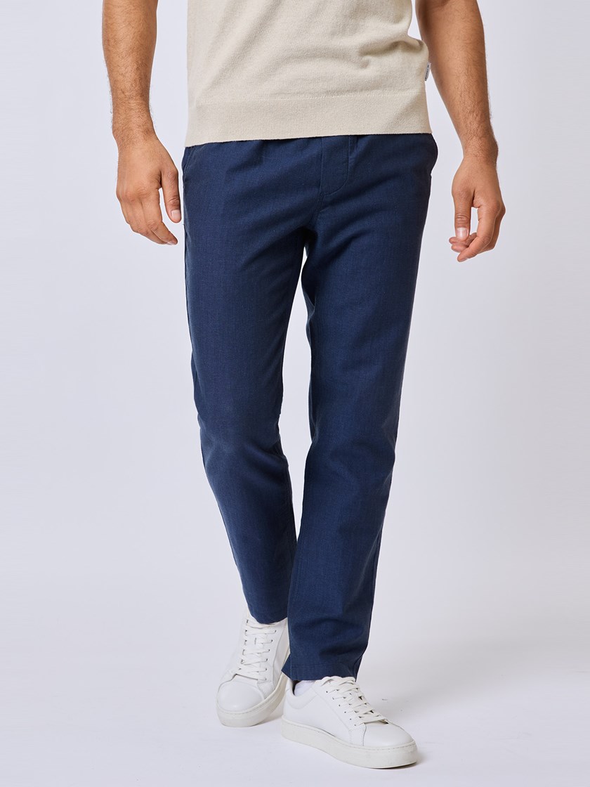 7510512 EM6 7510512_EM6-MRCAPUCHIN-S25-Modell-Front_chn=vic_8220_Urban drawstring colino EM6.jpg_Front||Front