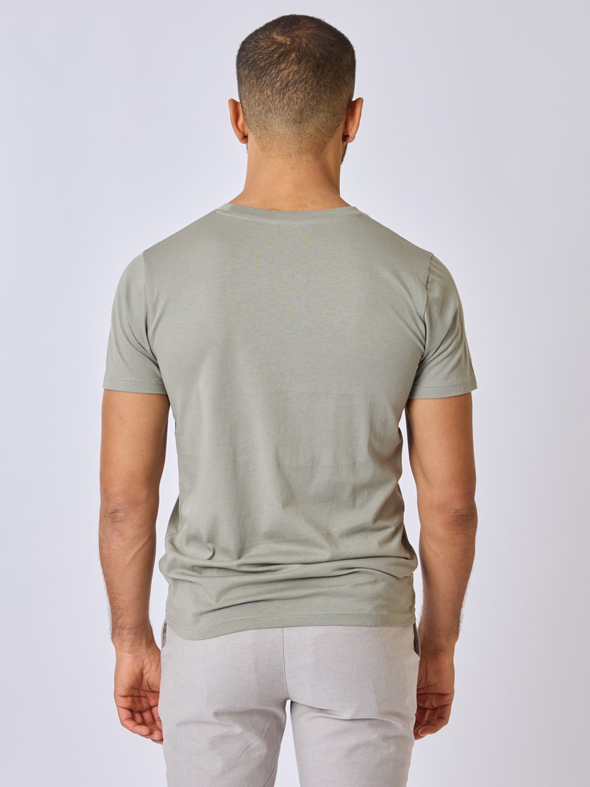 7510600 I6V 7510600_I6V-VESB-S25-Modell-Back_chn=vic_2301_Ryan t-skjorte I6V.jpg_Back||Back