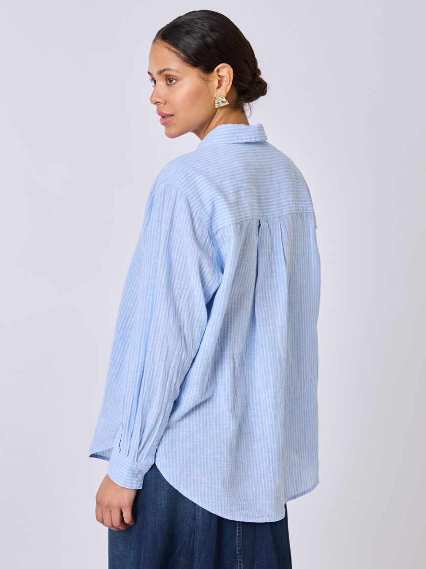 7510609 S48 7510609_S48-BLU-S25-Modell-Back_chn=vic_8705_Thelma skjorte S48.jpg_Back