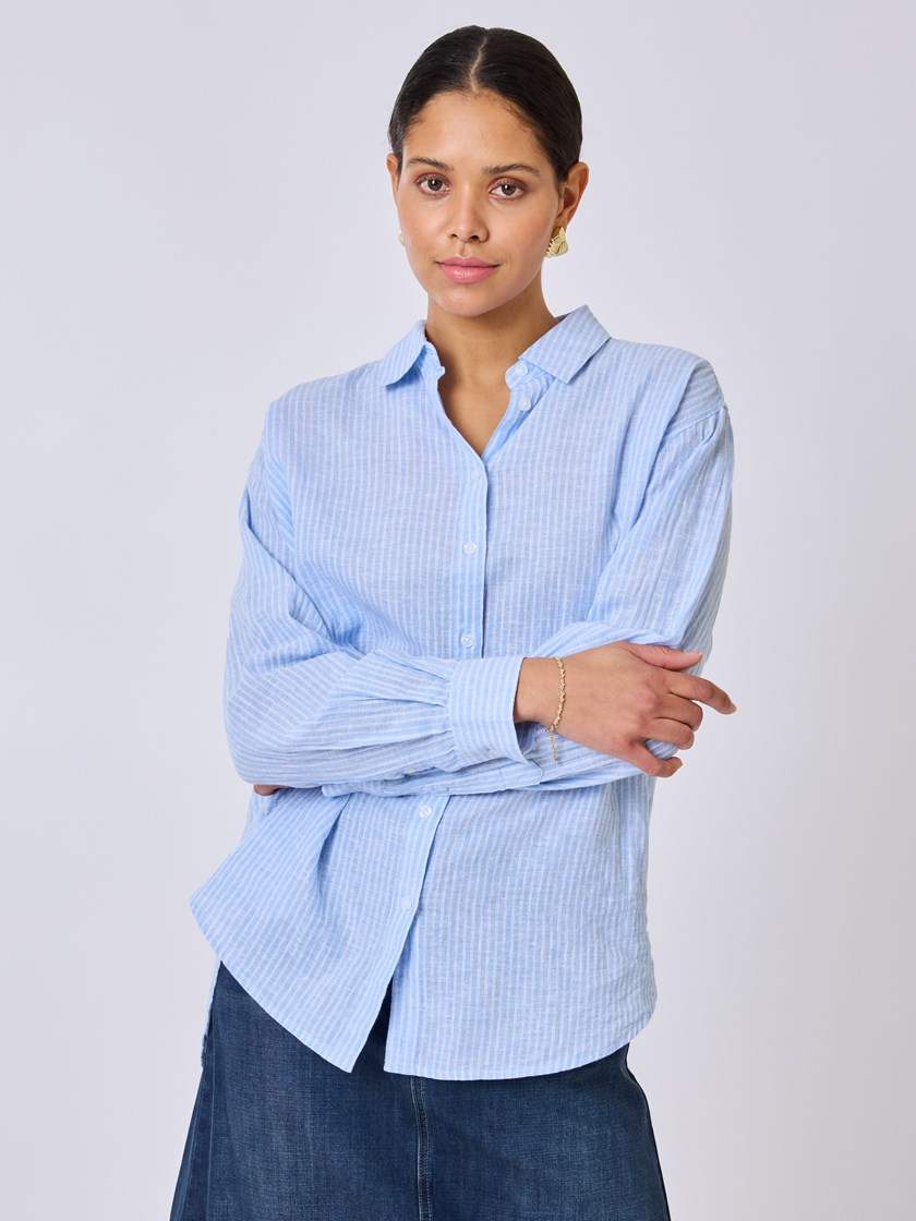 7510609 S48 7510609_S48-BLU-S25-Modell-Front_chn=vic_9621_Thelma skjorte S48.jpg_Front