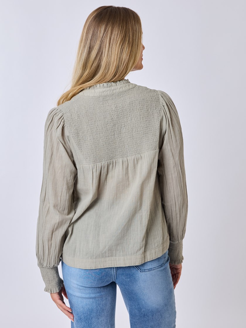 7510672 I6V 7510672_I6V-MELL-S25-Modell-Back_chn=vic_3799_Emily bluse I6V.jpg_Back||Back