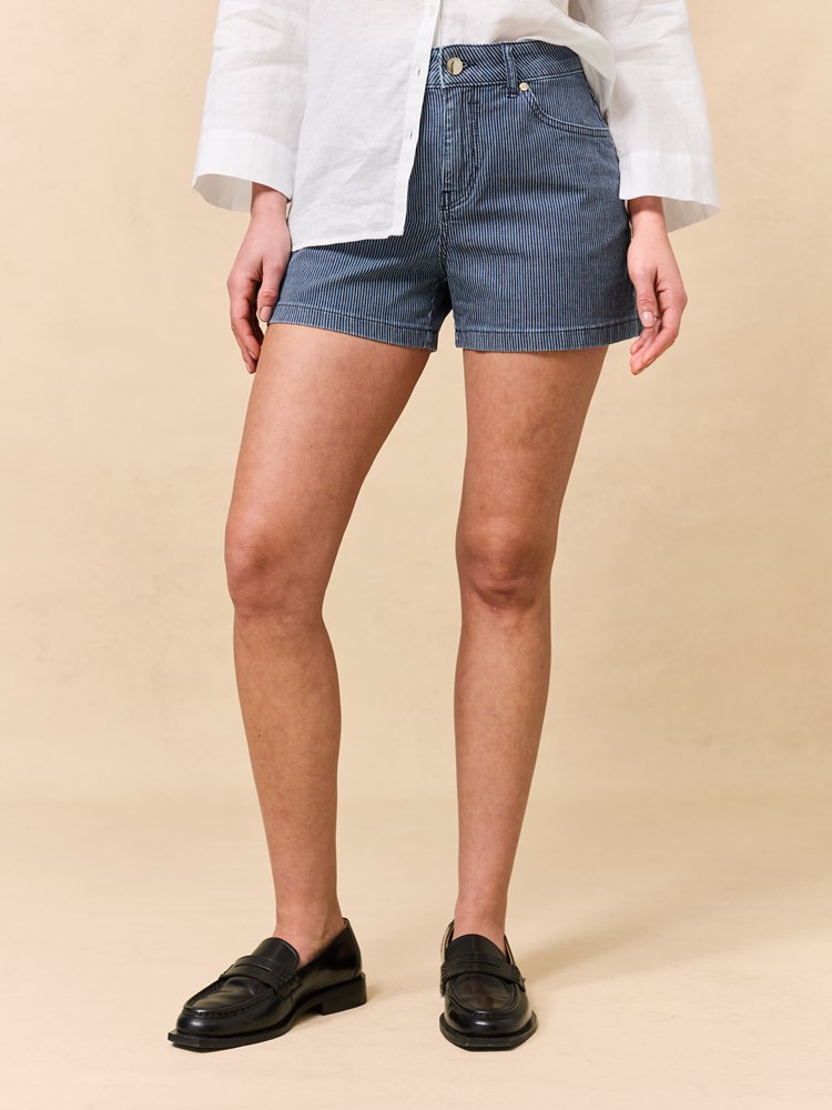 Ginette stripet shorts 7510847_DAA-JEANPAUL-H23-Front (6)_Ginette stripet shorts DAA_Ginette stripet shorts DAA 7510847.jpg_