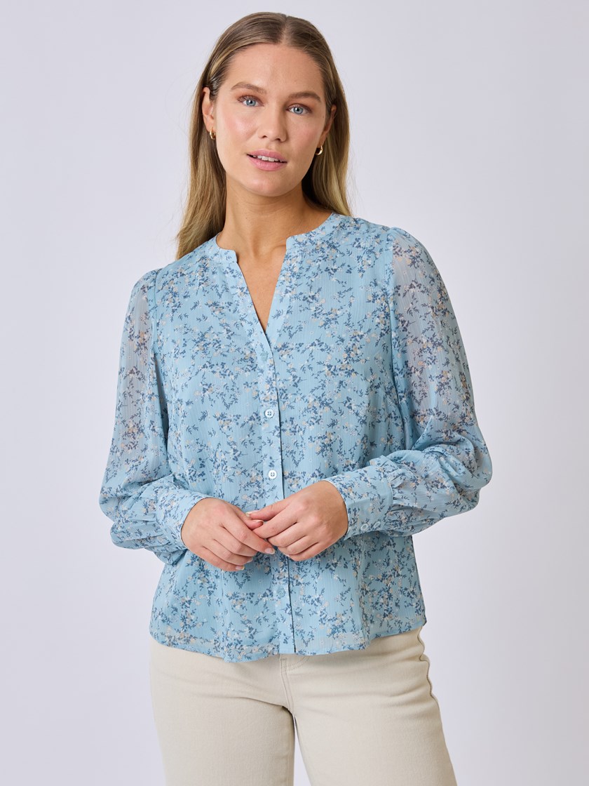 7510992 I5M 7510992_I5M-MELL-S25-Modell-Front_chn=vic_8773_Emmy bluse I5M.jpg_Front
