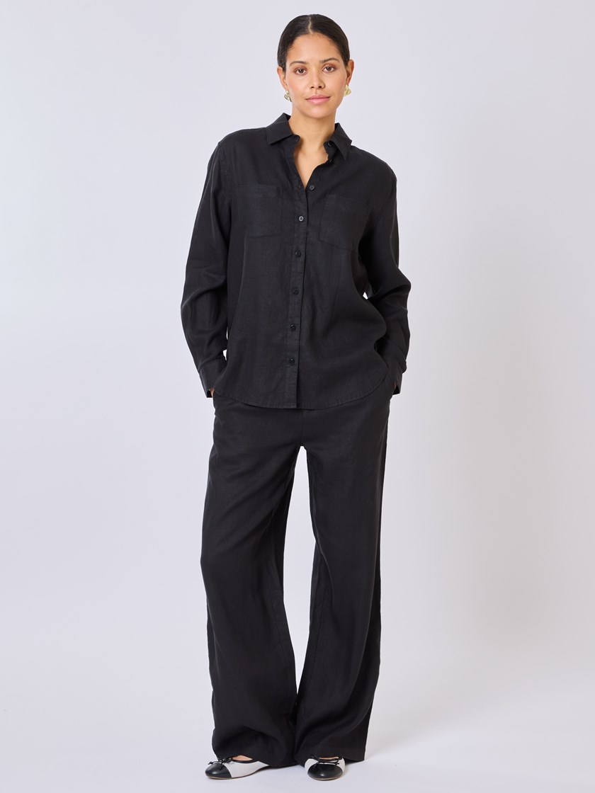 7511036 ID2 7511036_ID2-BLU-S25-Modell-Front_chn=vic_109_Tula linskjorte ID2.jpg_Front