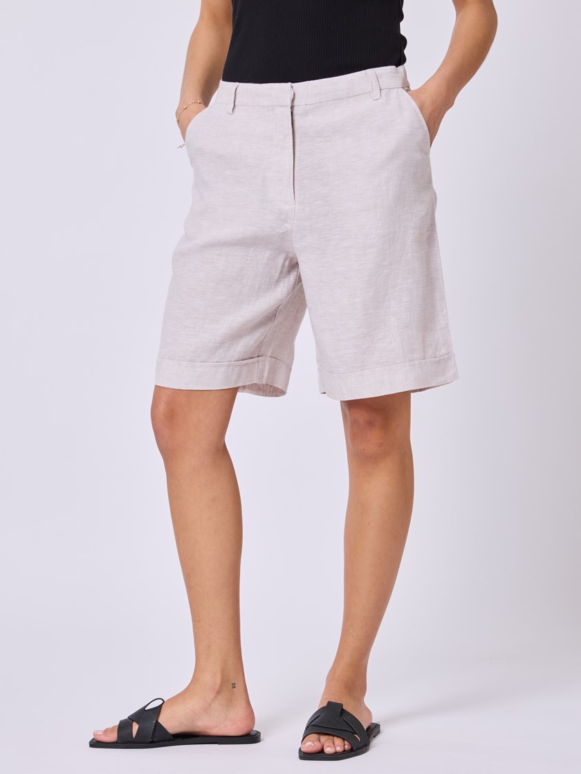 7511076 AMA 7511076_AMA-BLU-H25-Modell-Front_chn=vic_2324_Lina linshorts AMA.jpg_Front||Front