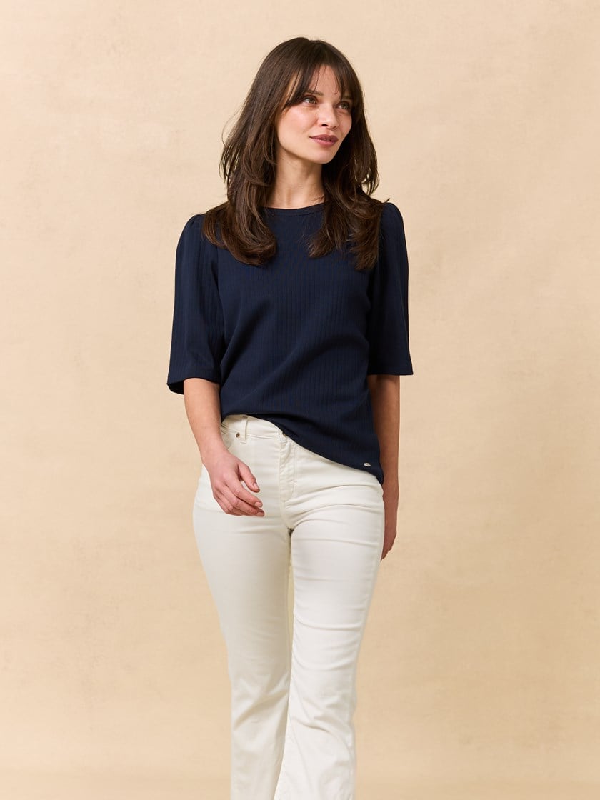 7511121 EM6 7511121_EM6-JEANPAUL-H25-Front_2494_Amy topp EM6.jpg_Front||Front