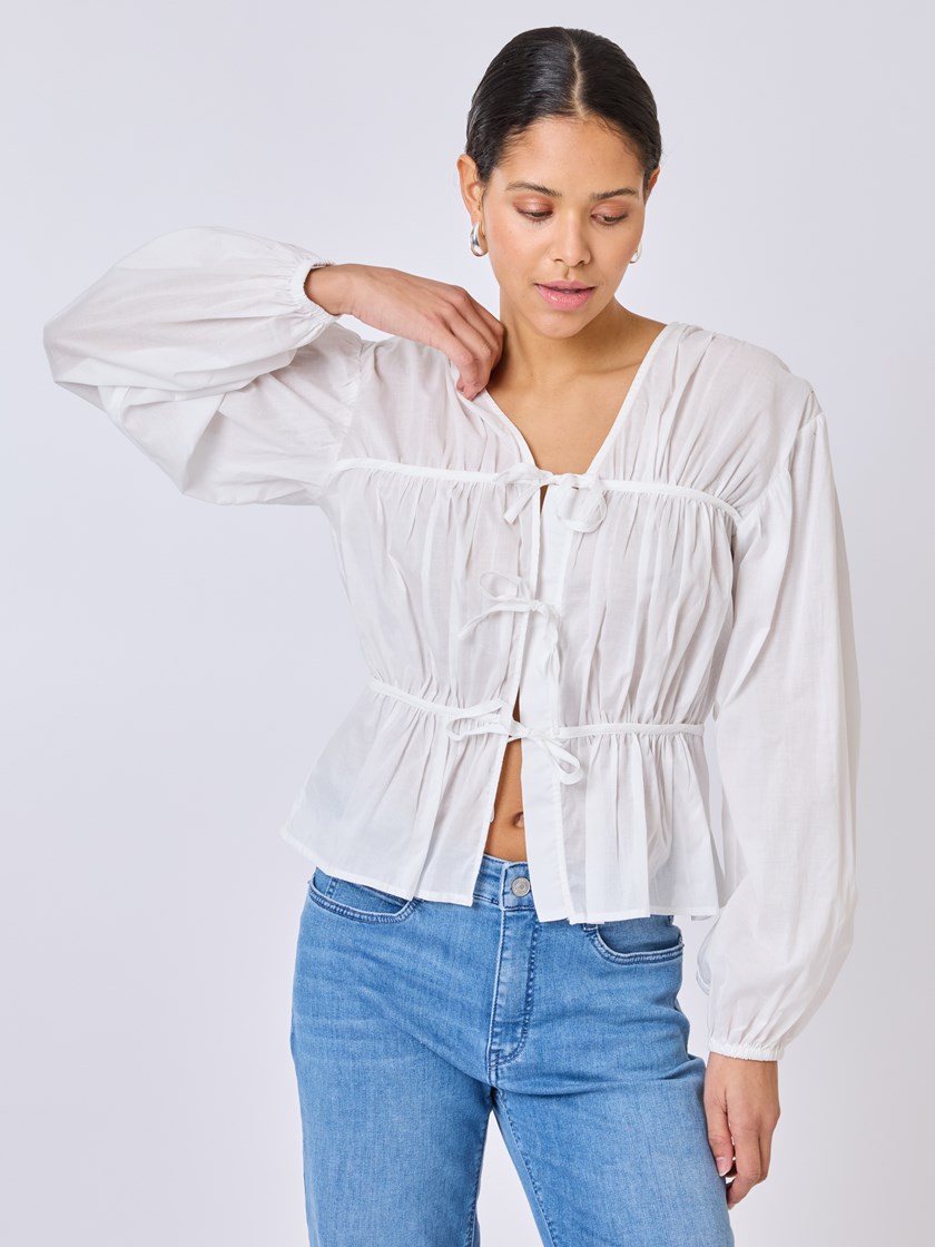 7511258 O68 7511258_O68-DONNA-S25-Front_4231_Nola bluse O68.jpg_Front||Front