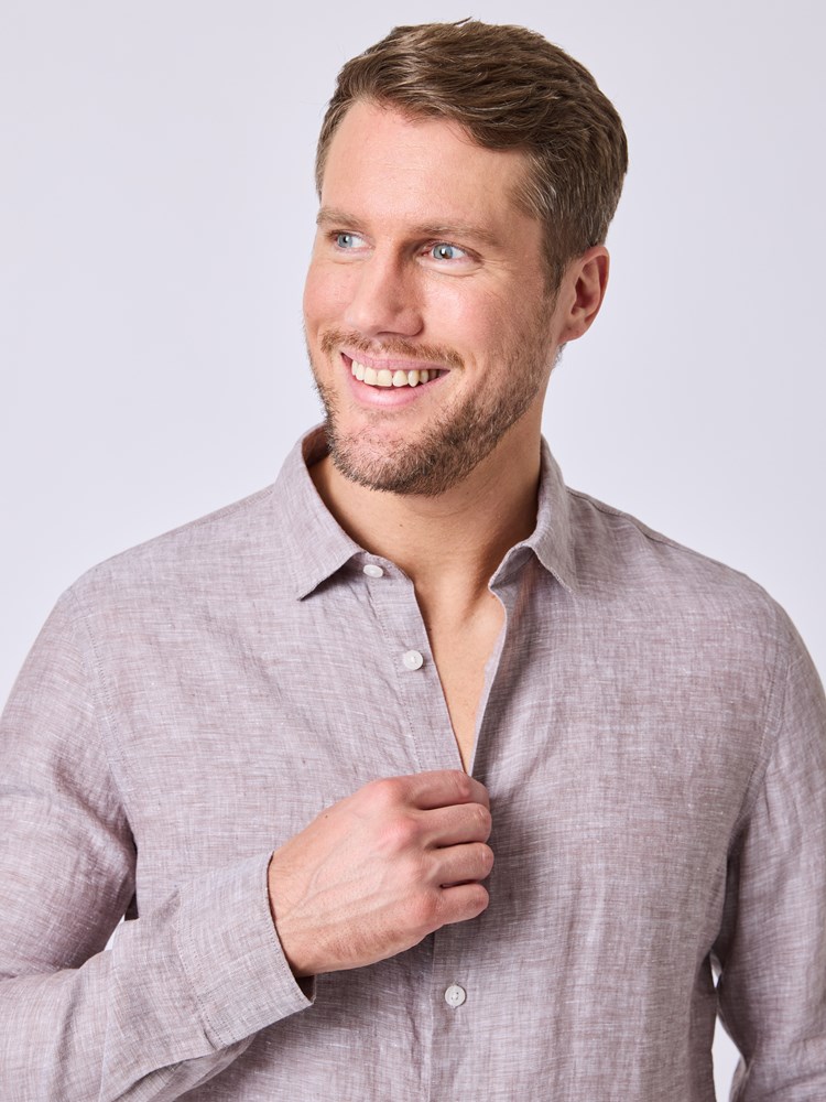 Conrad linskjorte 7511336_I6F-VESB-H25-details_chn=vic_8998_Conrad linskjorte I6F.jpg_