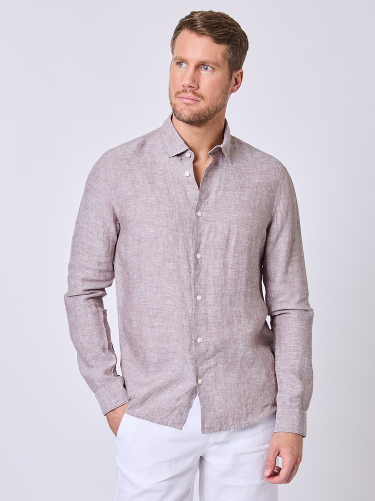 Conrad linskjorte 7511336_I6F-VESB-H25-Modell-Front_chn=vic_7618_Conrad linskjorte I6F.jpg_Front||Front