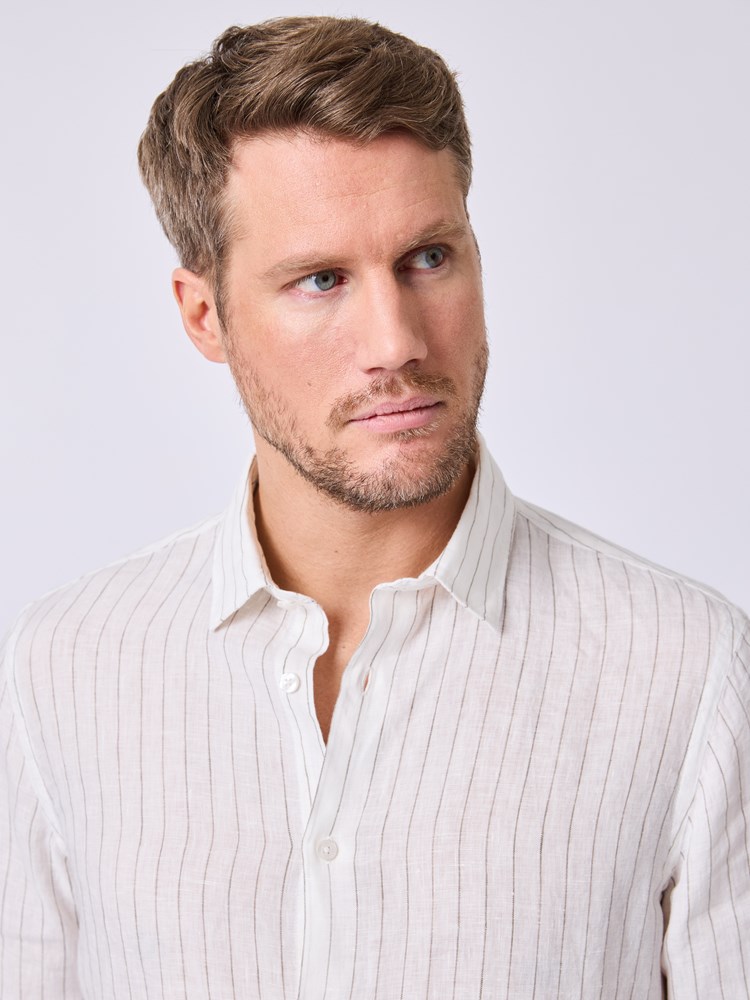 Conrad linskjorte 7511336_O79-VESB-H25-details_chn=vic_4429_Conrad linskjorte O79.jpg_