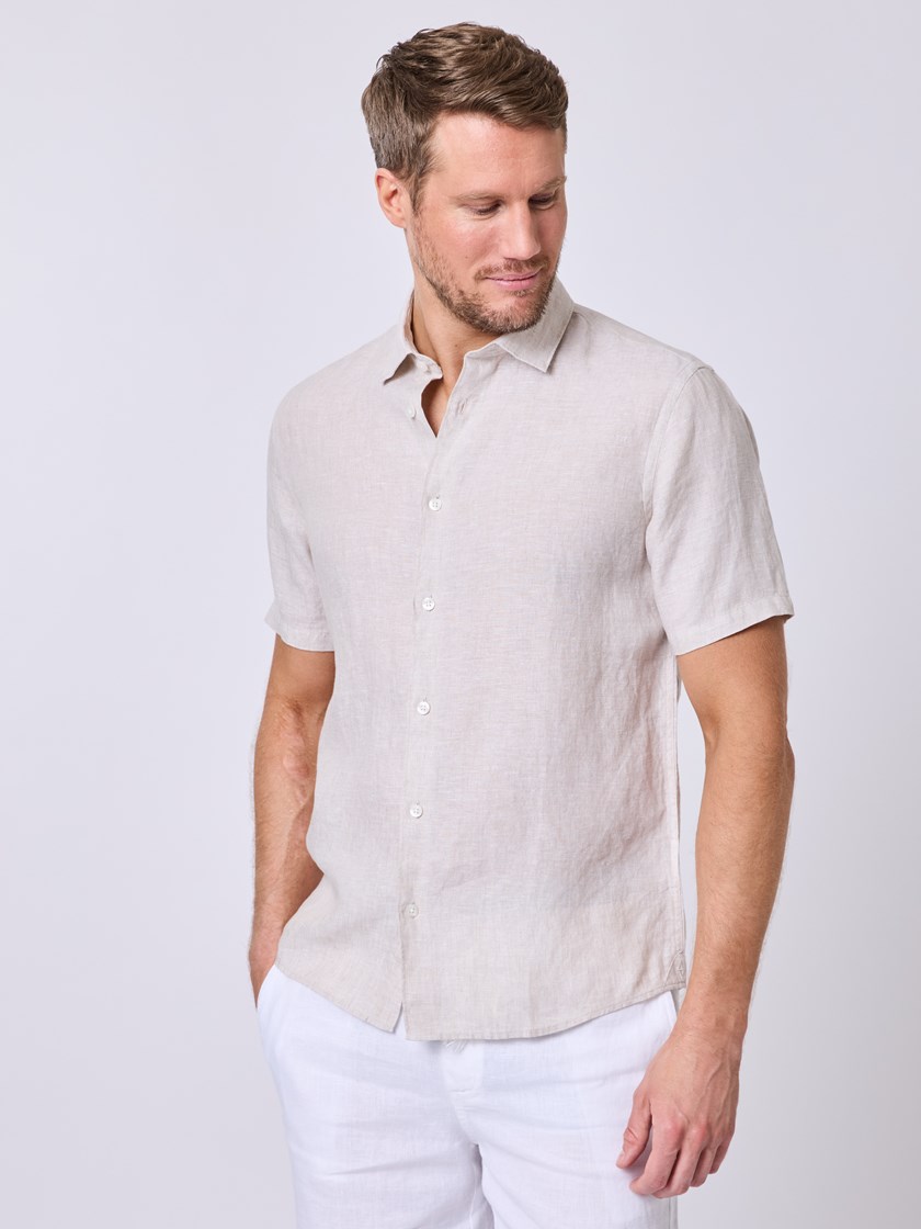 7511337 I2M 7511337_I2M-VESB-H25-Modell-Front_chn=vic_669_Carter linskjorte I2M.jpg_Front||Front