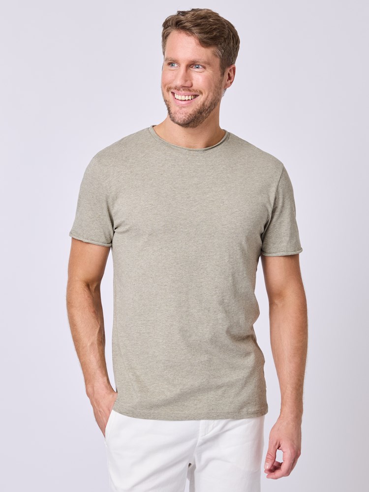 Alfredo melert t-skjorte 7511352_S67-MRCAPUCHIN-H25-Modell-Front_chn=vic_9745_Alfredo melert t-skjorte S67 7511352.jpg_Front||Front