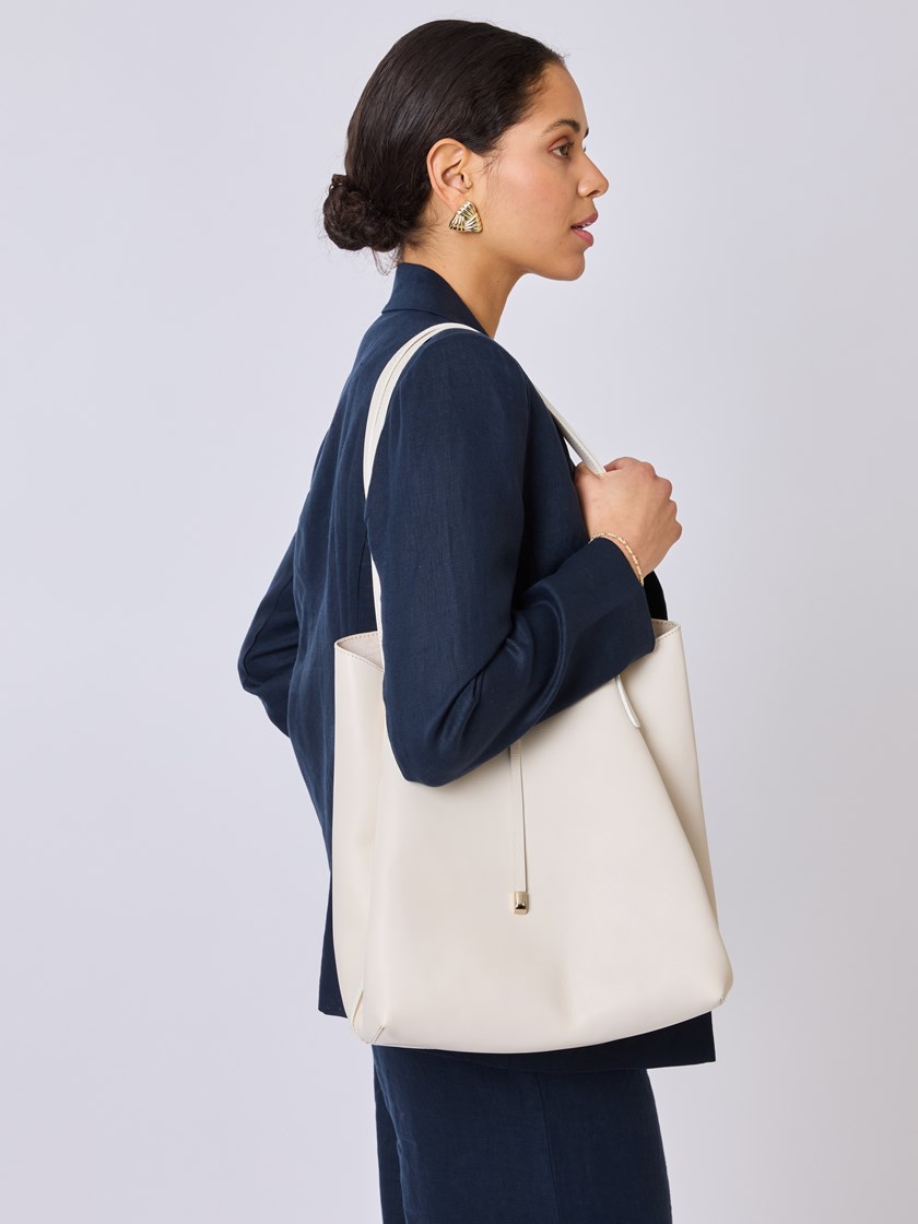 7511383 O0R 7511383_O0R-BLU-S25-Modell-Front_chn=vic_7918_Bonnie shopper O0R.jpg_Front