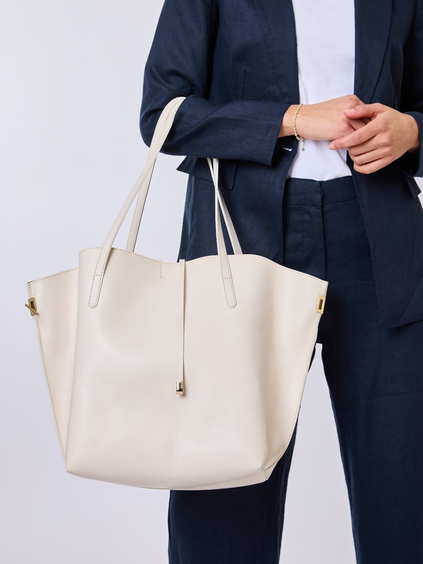7511383 O0R 7511383_O0R-BLU-S25-Modell-Front_chn=vic_9407_Bonnie shopper O0R.jpg_Front