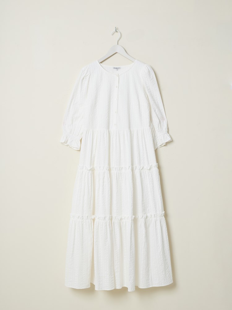 Lindis kjole 7511386_O68-JEANPAUL-H25-Front_670_Lindis kjole O68 7511386.jpg_