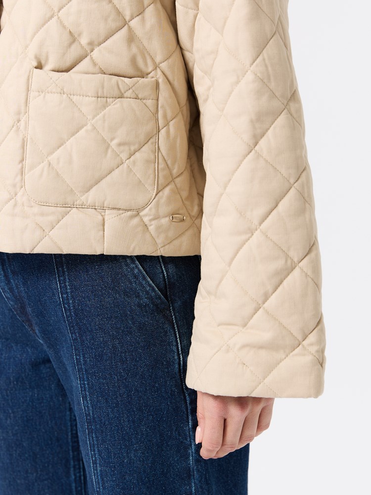 Heidi jakke 7511475_I4C_Jean Paul_Heidi Jakke_A25_Pre Fall (11)_Heidi jakke I4C.jpg_