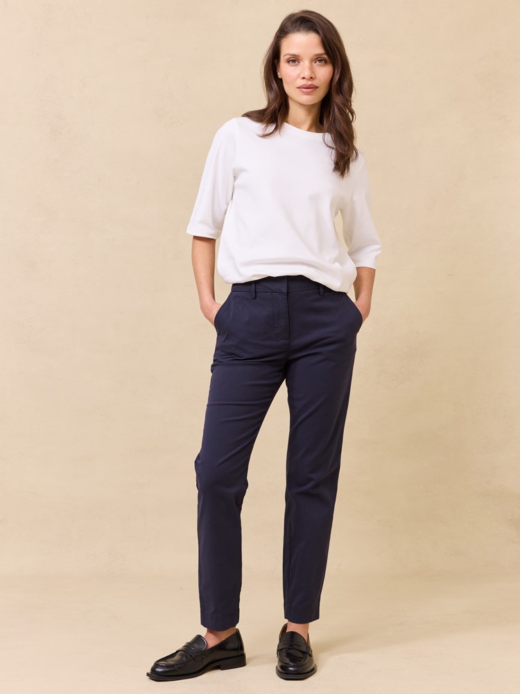 Caroline chino 7511482_EM6_Jean Paul_Caroline Chinos_S25 (5)_Caroline chino EM6.jpg_