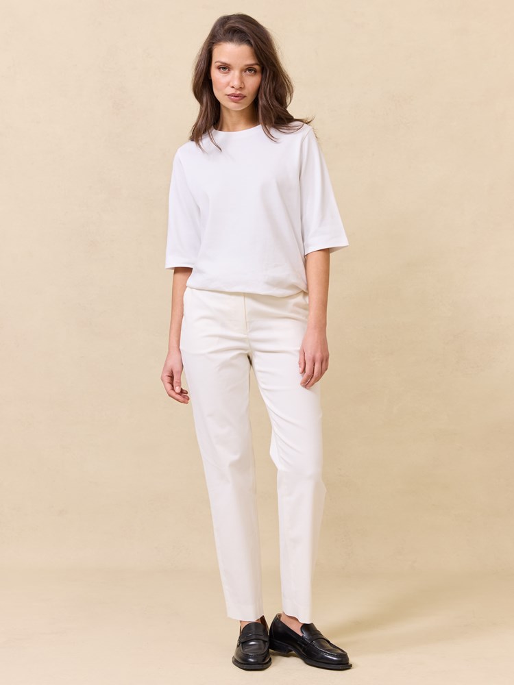 Caroline chino 7511482_O79_Jean Paul_Caroline Chinos_S25 (4)_Caroline chino O79.jpg_