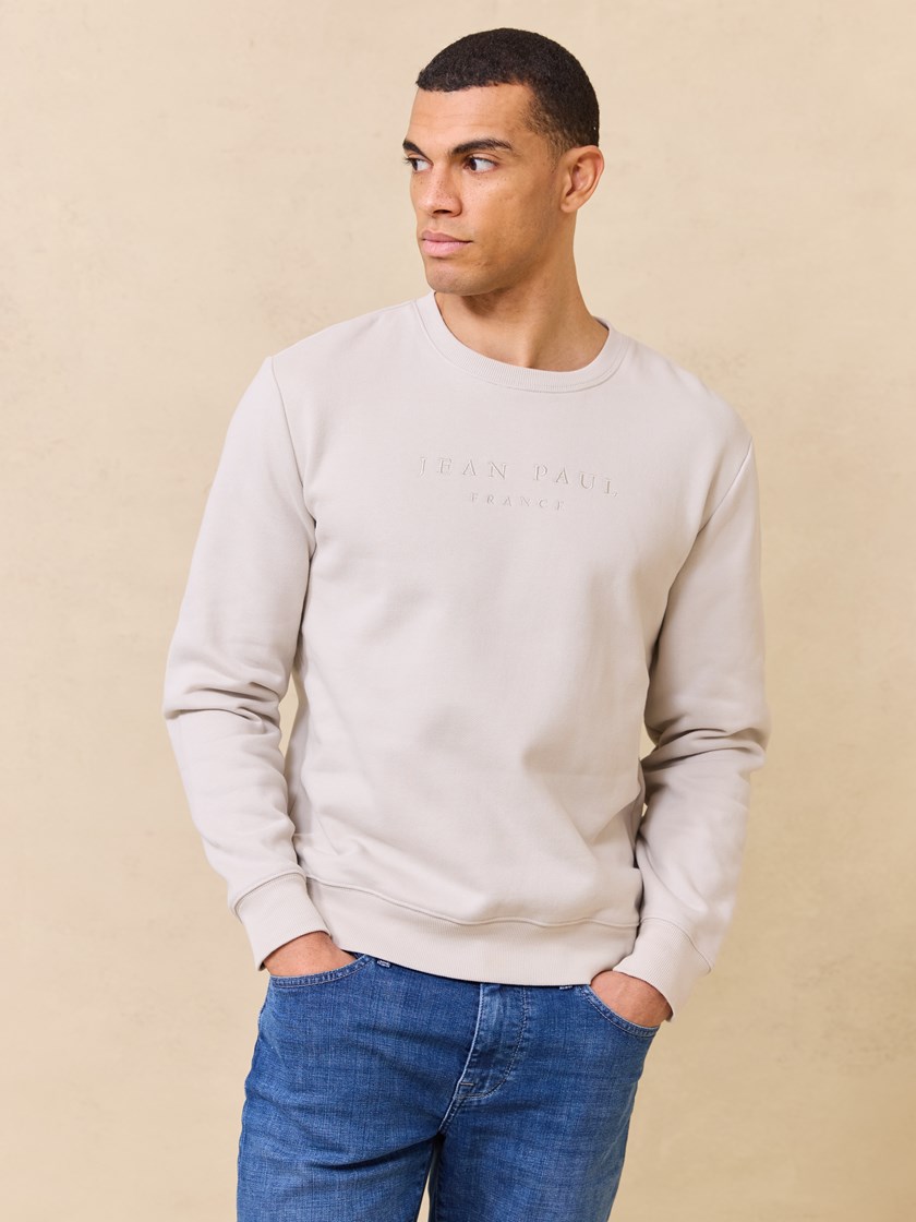 7511529 I3O 7511529_I3O-JEANPAUL-A25-Modell-Front_9379_Royan collegegenser I3O.jpg_