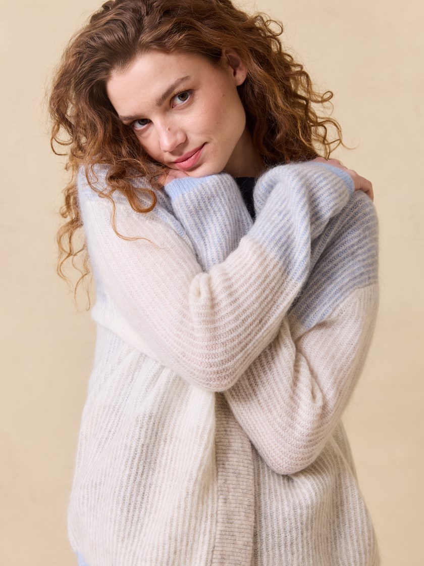 7511552 EN3 7511552_Jean Paul_Henriette Cardigan_Pre_A25 (4).jpg_