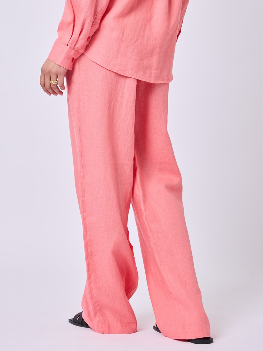 7511554 MQL 7511554_MQL-BLU-H25-Modell-Front_chn=vic_1792_Tula linbukse MQL.jpg_Front||Front