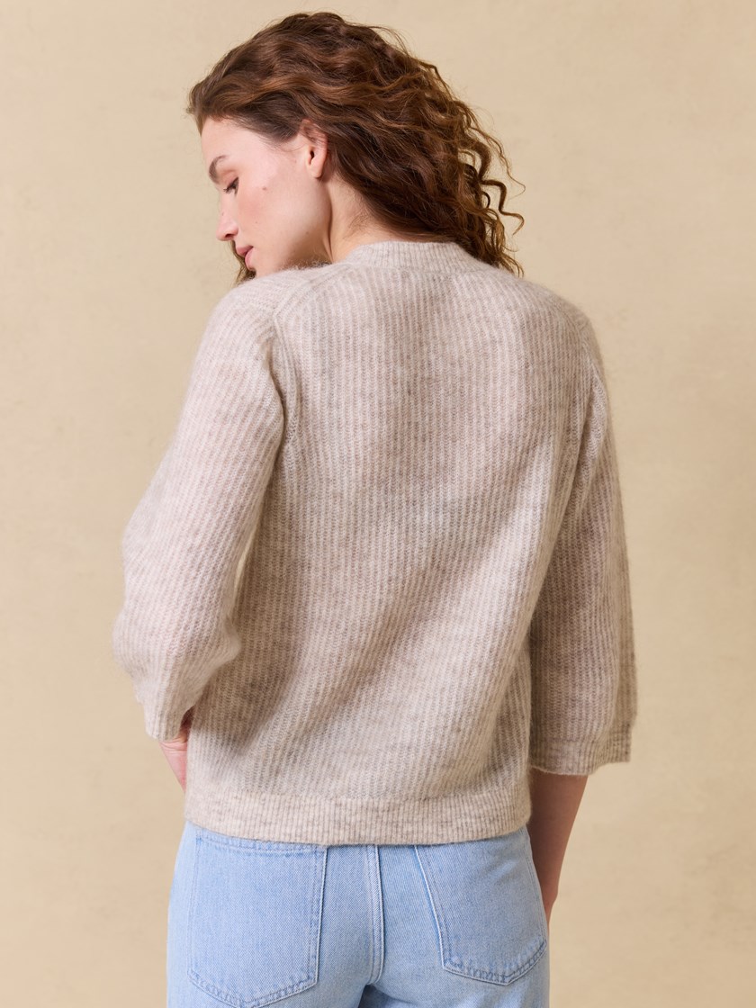 7511559 I3O 7511559_Jean Paul_Henny Cardigan_Pre_A25 (5)_Henny cardigan I3O_Henny cardigan I3O 7511559.jpg_