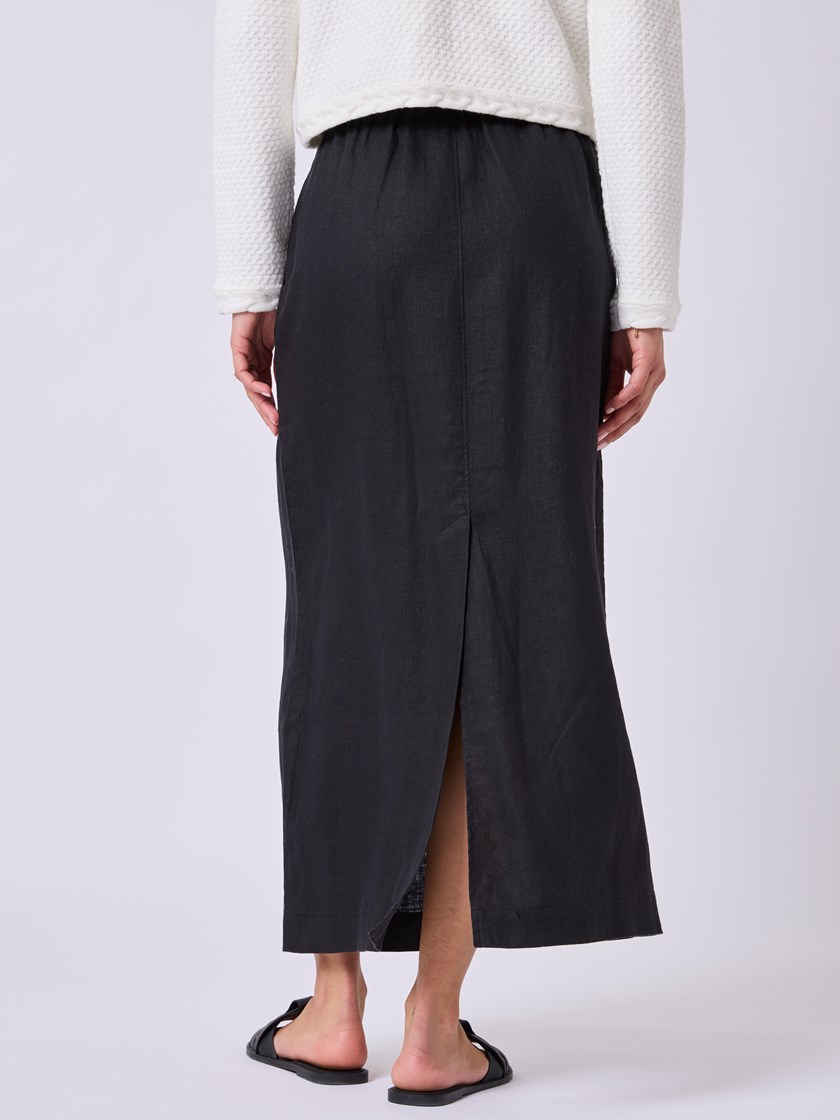 7511563 ID2 7511563_ID2-BLU-H25-Modell-Front_chn=vic_5269_Tula linskjørt ID2.jpg_Front||Front