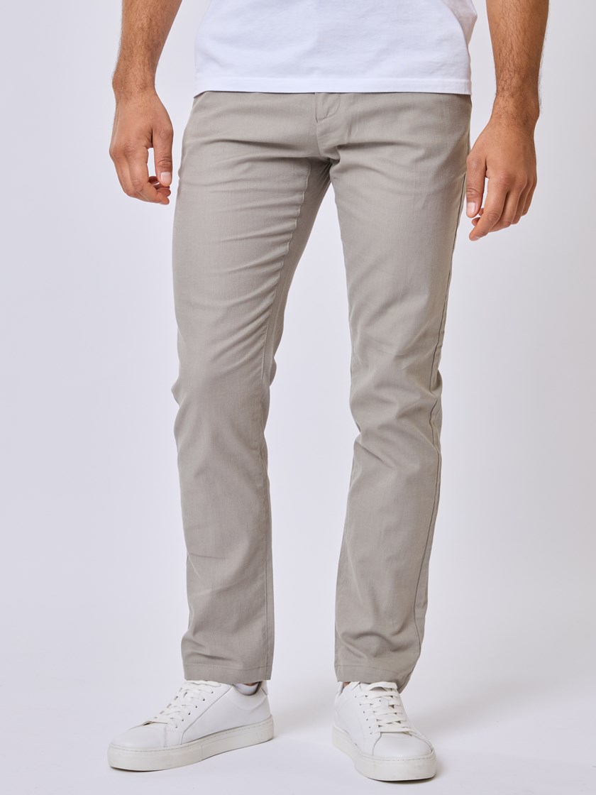 7511642 I6V 7511642_I6V-VESB-S25-Modell-Front_chn=vic_1937_Bennett chinos I6V.jpg_Front